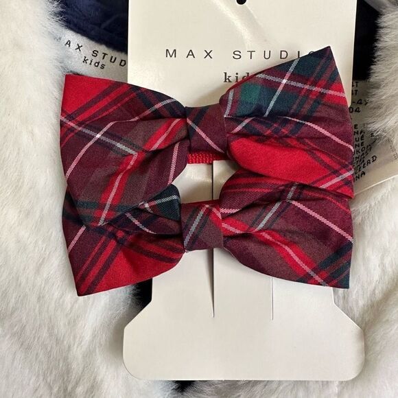 Max Studio Christmas Holiday Set Plaid Skirt Velvet Blouse Fuzzy Vest W/ Bow Acc - Picture 4 of 6
